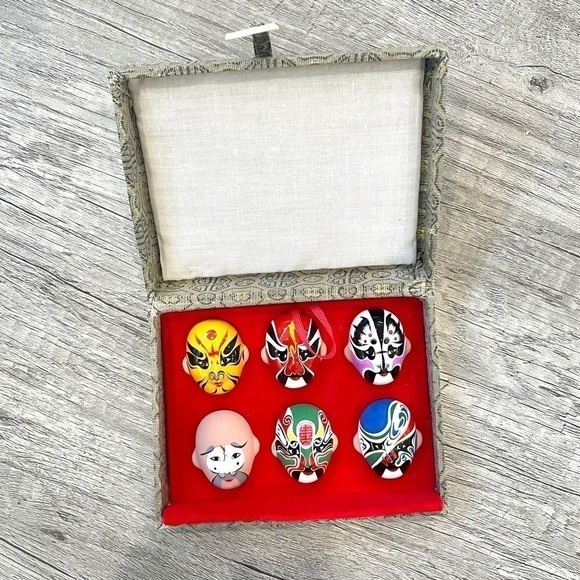 Other - Kabuki Opera Japanese Ceramic Masks in box